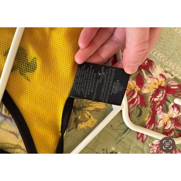 Women’s universal Studios Harry Potter Hufflepuff Tank top XS Running Black - Picture 6 of 6